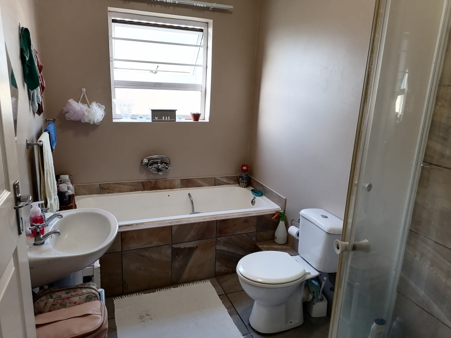 3 Bedroom Property for Sale in Parsonsvlei Eastern Cape